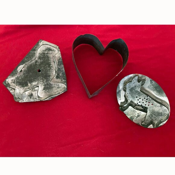 Primitive Antique Tin Cookie Cutters, 3 - Picture 1 of 2